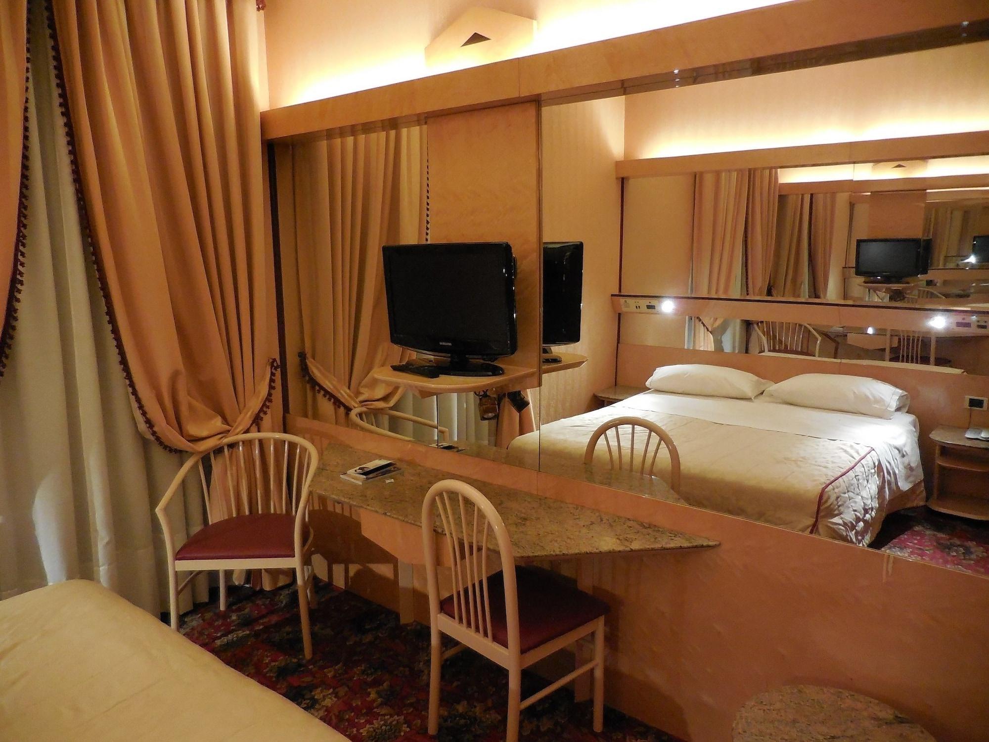 Hotel Roma ミラノ エクステリア 写真