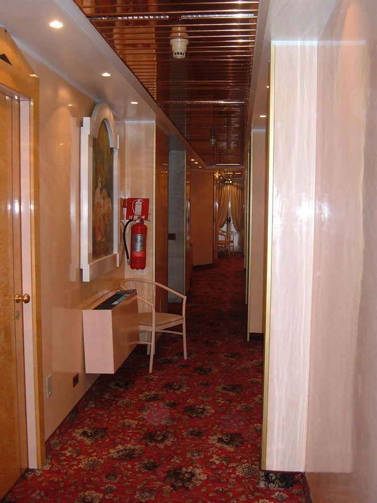 Hotel Roma ミラノ エクステリア 写真